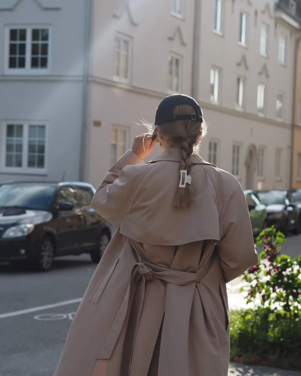 Zopf mit Haarklammer Cremeweiß Small, Trenchcoat